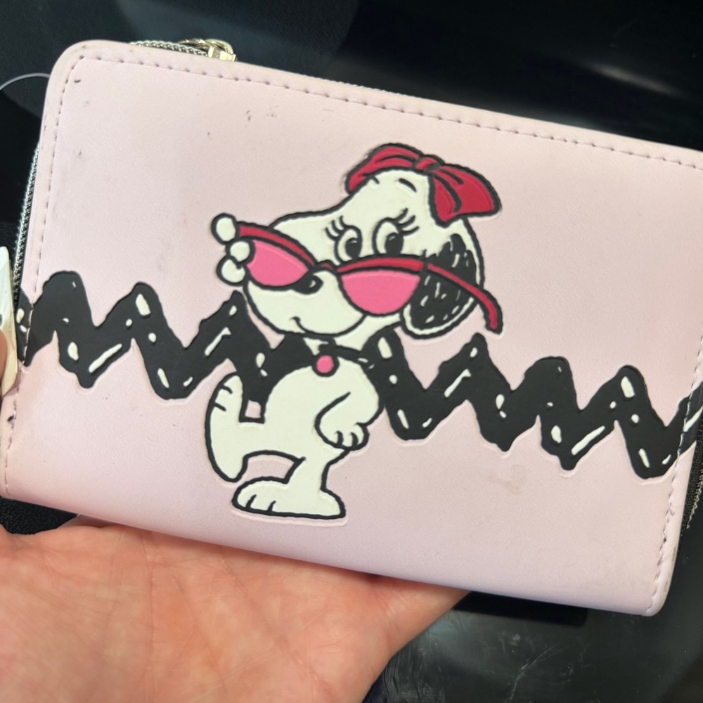 Peanuts Lilac Wallet - Picture 2 of 4